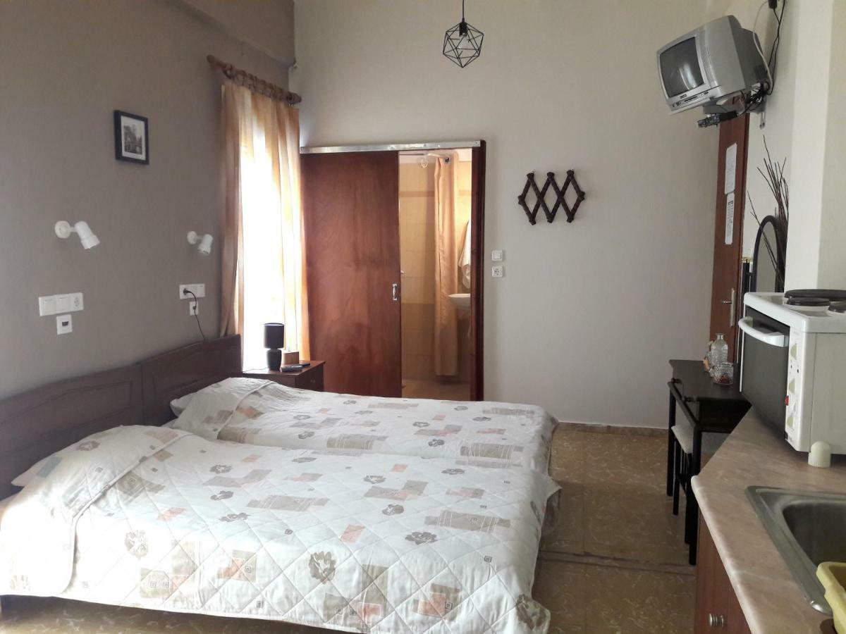 Rooms-Studio Anagnostou Loutra Edipsou  Buitenkant foto